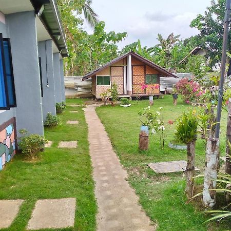Junjals Backpackers Chalet Bohol Exterior foto