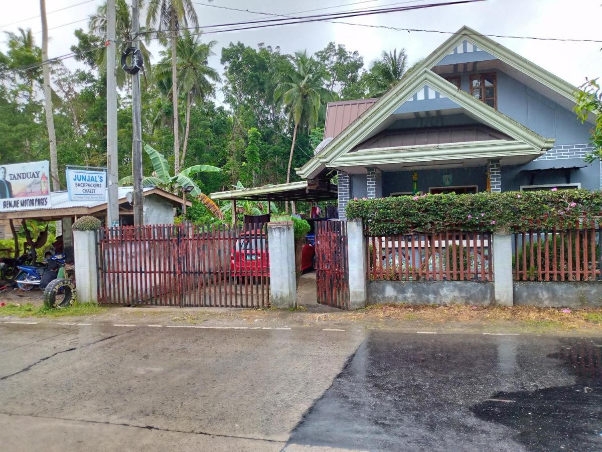 Junjals Backpackers Chalet Bohol Exterior foto